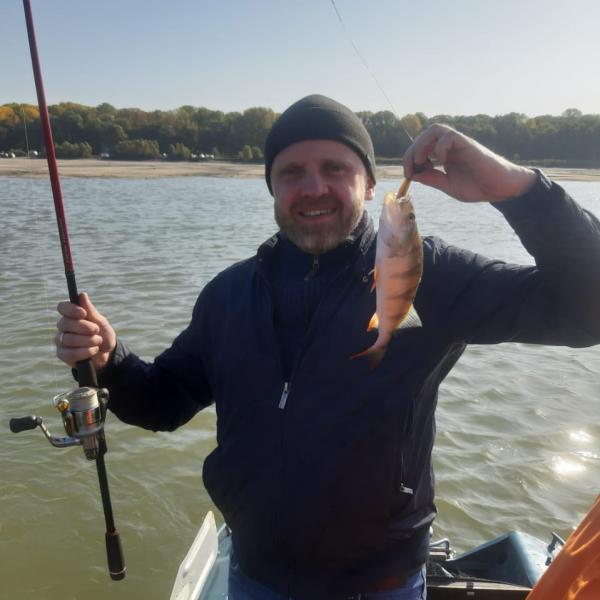 Осення рыбалка в Сузуне с лодки
