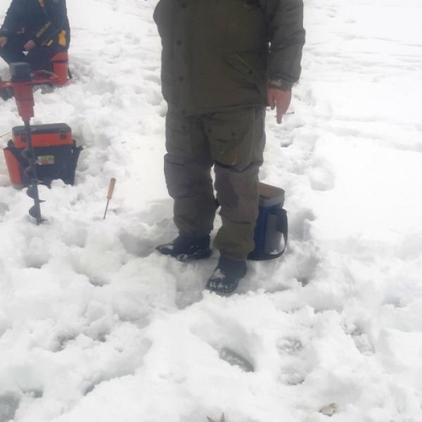 Рыбалка на льду фото рыбака