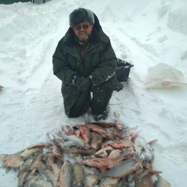 Много рыбы зимой фото полсе рыбалки