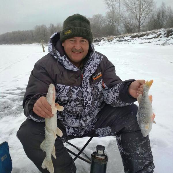 Зимняя рыбалка в Сузуне